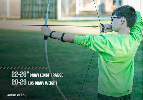 Bear Titan Youth Bow Set 60in 29lbs Age 12 and Up Armguard, Arrows, Finger Tab - Picture 6 of 6