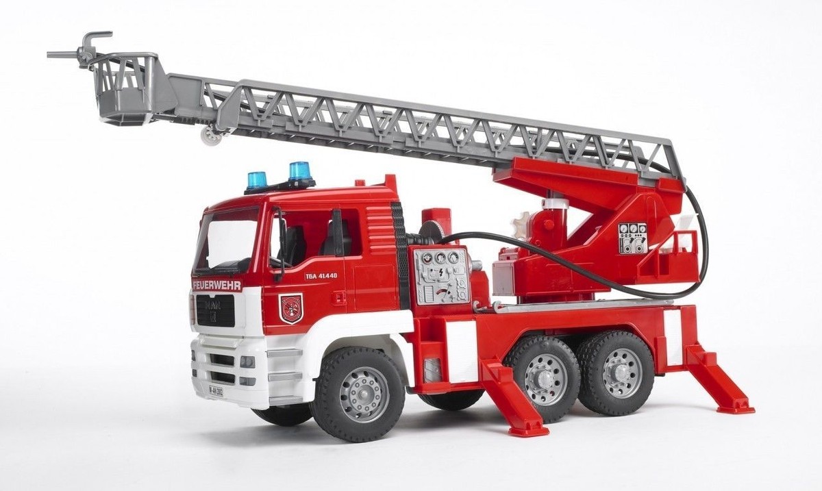 Bruder 燃料タンクトラック 約1/16スケール Bruder ブルーダー 1/16