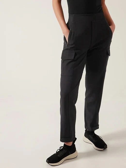 Athleta 10T (MT TALL) Endless High Rise Cargo Pant Black Travel Work pull-on NWT