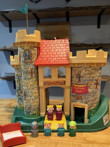 Vintage 1974 Little People Fisher Price Play Family Castle 993 King Queen Dragon