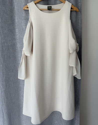 Taylor Women’s White Cold Shoulder Shift Dress 3/4 Sleeve Round Neck 8 9349M