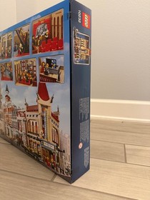 Lego 10232 Palace Cinema - Retired Set -  Modular Building - New in Sealed Box