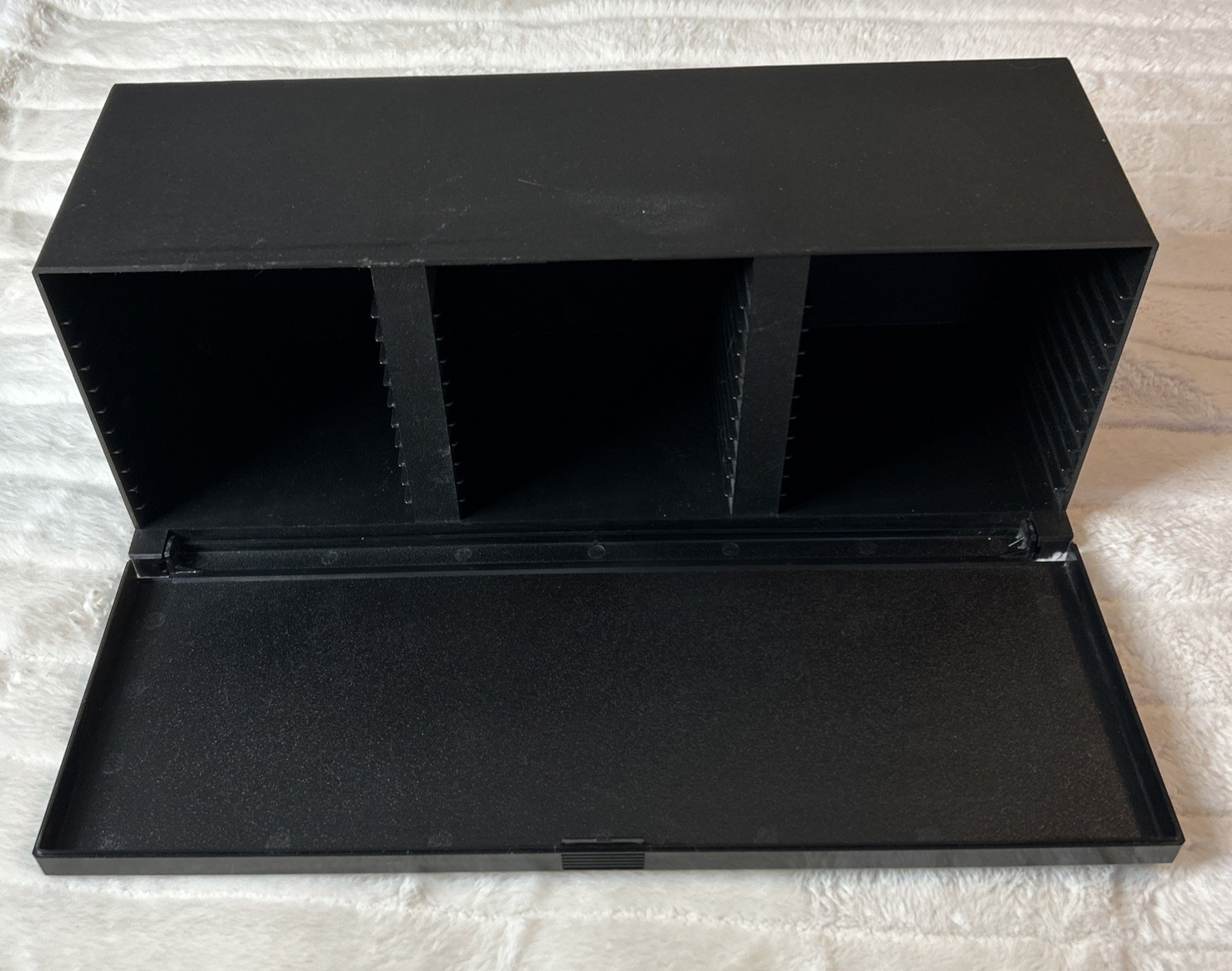 Laserline CD 36 Black Plastic Wall Mount Organizer Case Storage Shelf Rack Door