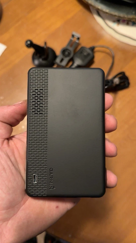 Garmin Nuvi 200w GPS Navigation Unit - Image 2 of 2