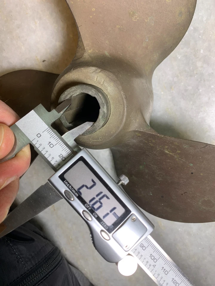 Hélice marina antigua para barco de latón para diestros 92 111M tres accesorios de 3 hélices Foto 3 de 4