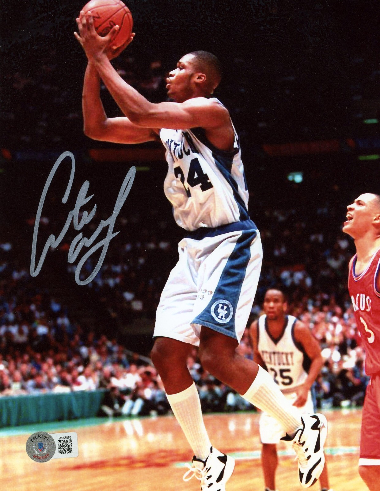 Antoine Walker Autographed Signed Kentucky Wildcats 8x10 PHOTO BECKETT 