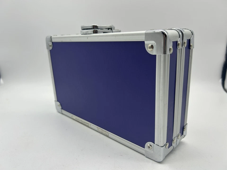 DC Vaultz Batman Batgirl Pink Locking Box Pencil Box School Supplies Box Holder - Image 4 of 4