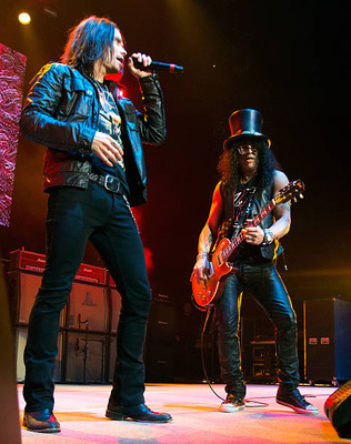 Myles Kennedy and Slash at The Palace of Auburn Hills on February - Old Photo 4