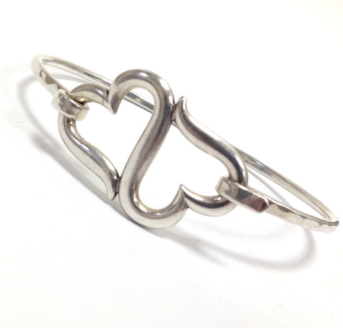 James Avery 925 Sterling Silver Heart To Heart Hook On Bangle Bracelet 6-1/2"