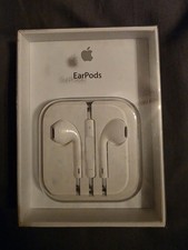 Genuine Apple EarPods 3.5mm Headphone Jack Wired Earbuds OEM Authentic New