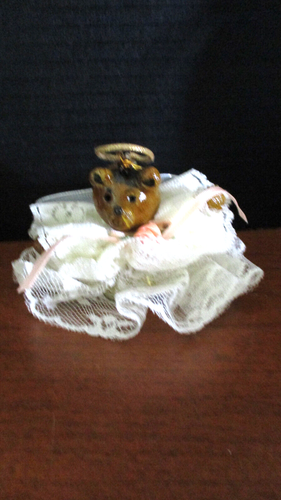 ÁNGEL OSO DE PELUCHE con VESTIDO DE ENCAJE Y CABEZA DE MADERA CAMPANA ÁNGEL Adorno de Navidad - Imagen 1 de 4