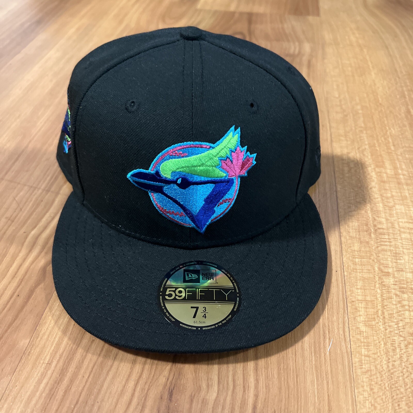 Toronto Blue Jays 1992 World Series Cyberpunks New Era 59FIFTY Fitted Hat 7 3/4  -image