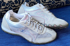 WOW Vintage 2011 Women's 7.5 SKECHERS Bikers Lace Up Shoes 21081