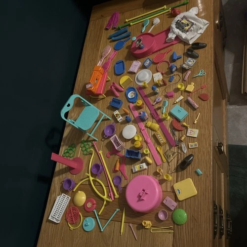 Vintage Sindy Barbie Dolls Accessories Radio Bags  Job Lot