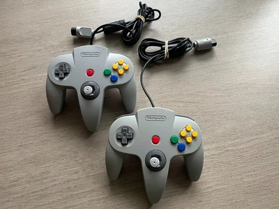 Deux Manettes Nintendo 64 - Photo 1/4