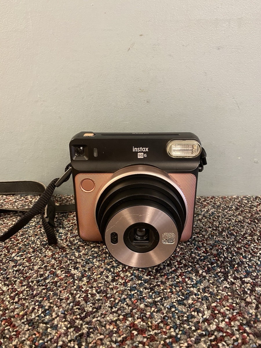 Fujifilm 108076174 Instax Square SQ6 Instant Film Camera Blush