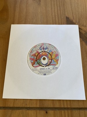 QUEEN   SOMEBODY TO LOVE (1976 UK PRESSED 7'' VINYL SINGLE)