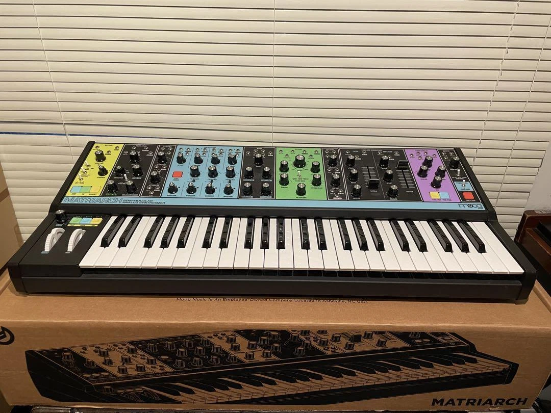Moog Music Matriarch Semi-Modular Paraphonic Analog Synthesizer With Case F/S