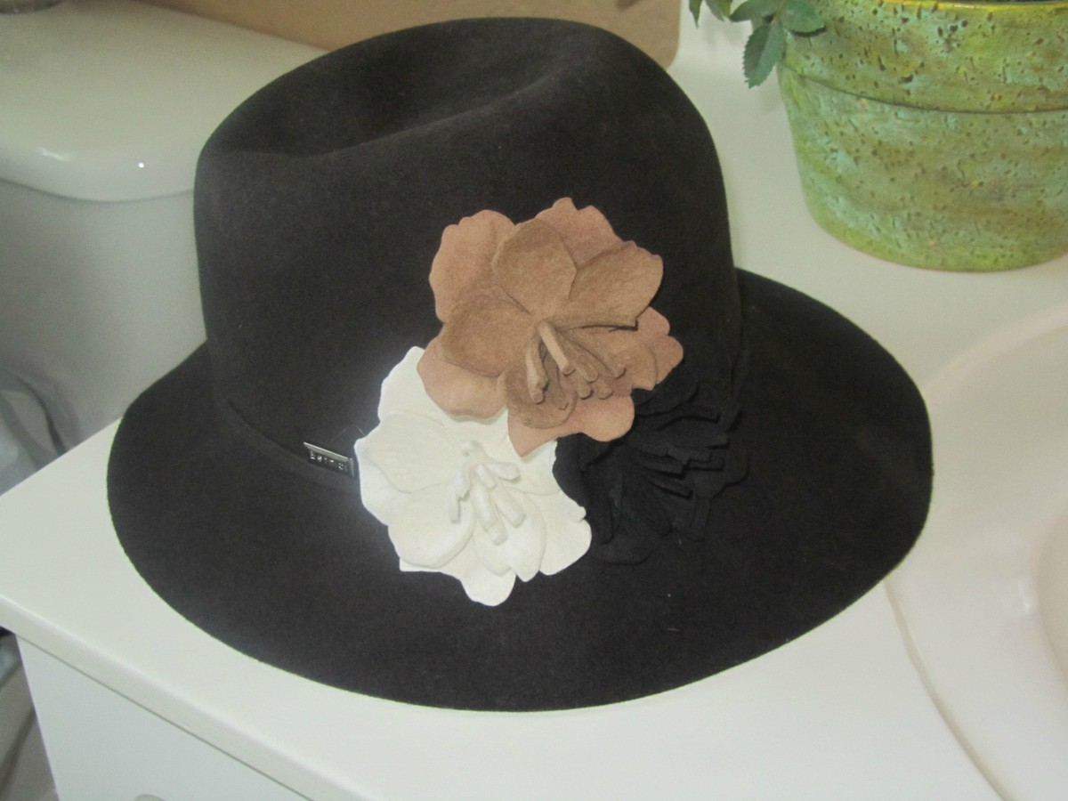 Betmar New York Fiona Brown Wool Hat With Flowers One Size BETMAR FIONA NWT $84 100% wool brown beige flowers women main image 3