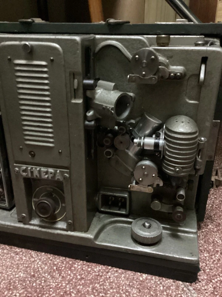 ANTIKER FILMPROJEKTOR. ROHR. CINEPA. SCHWER. FÜR TEILE - Bild 4 von 4