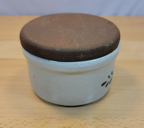 Vintage RRP Co. Roseville Ohio Small Jar Kitchen Crock with Lid Blue Heart - Picture 4 of 8