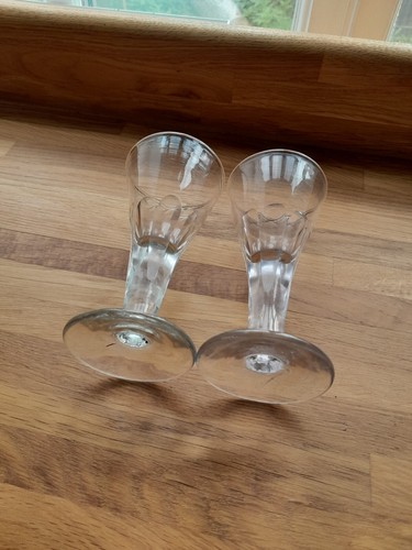 Pair antique Victorian trumpet flare cut glass c. 1860 - Picture 3 of 8