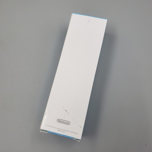 Official Nintendo Wii Wireless Remote Controller Genuine OEM White - Picture 7 of 13