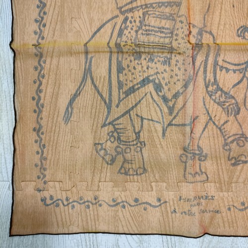 Unused w/box HERMES Petit Carre 45 a votre service mousseline Silk Scarf 41cm - Picture 10 of 22