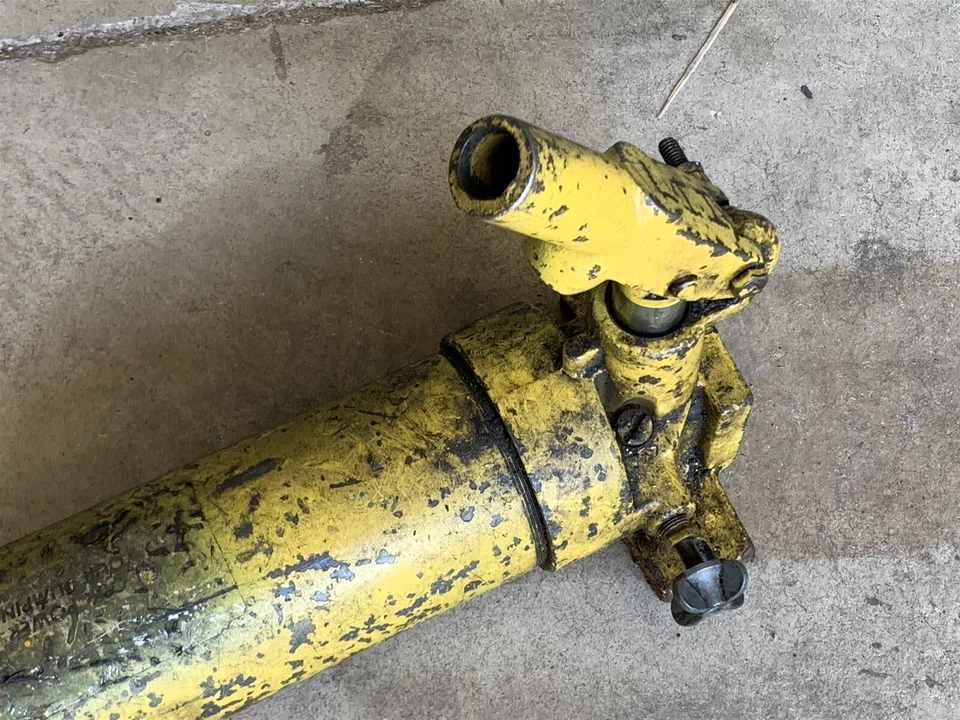 Parts/Repair Enerpac PH80 2 Speed Hydraulic Hand Pump 10000 Psi #6 - Image 2 of 4