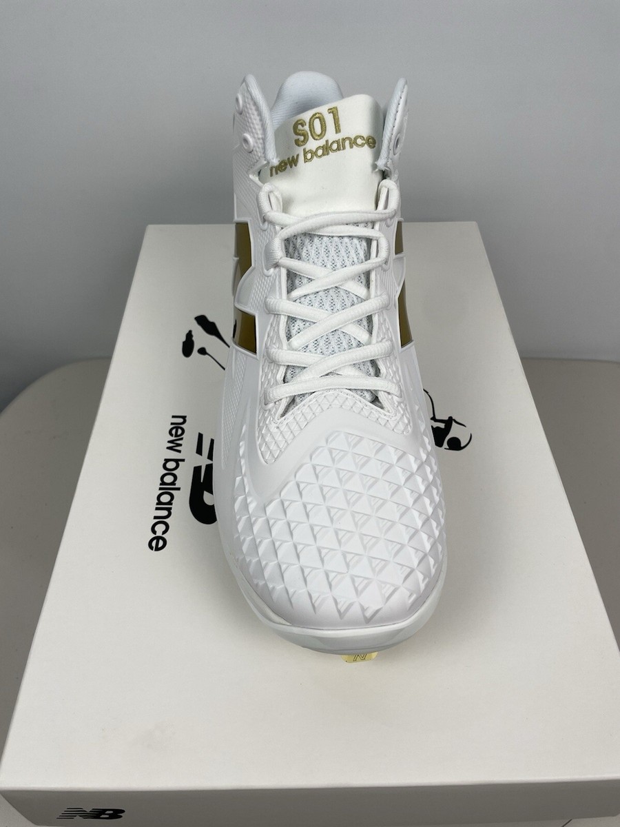 New Balance FuelCell Ohtani 1 White Metallic Gold Cleats New Balance FuelCell Ohtani 1 White Metallic Gold Cleats