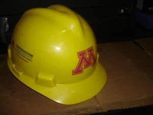 MSA V-gard yellow hard hat Univ. of Minnesota Gophers size medium 
