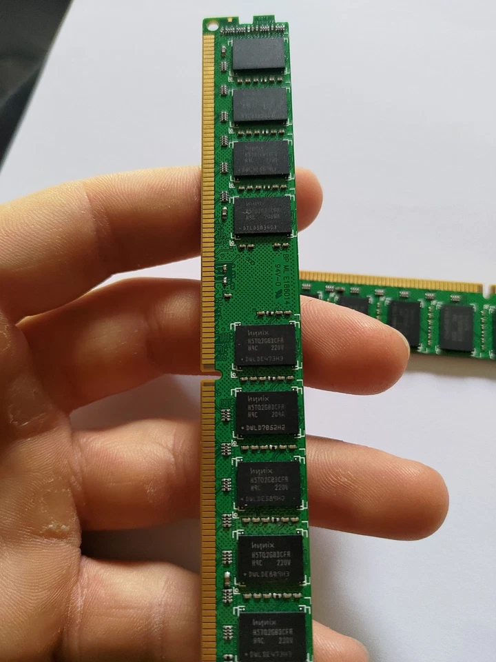 HMT41GU7AFR8C-PB SK Hynix 8GB 2Rx8 PC3-12800E DDR3-1600 ECC UDIMM server RAM - Image 3 of 4