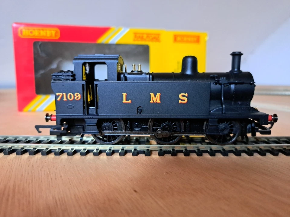 Hornby R3587 Black LMS Livery Class 3F JINTY Running 7109 - Image 4 of 4