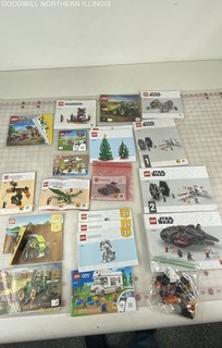 LEGO Minifigs & Manuals Lot Star Wars Ninjago Minecraft Jurassic World