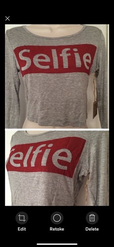 Juniors graphic cropped long sleeve tee shirt “selfie” grey color red size S - Picture 2 of 5