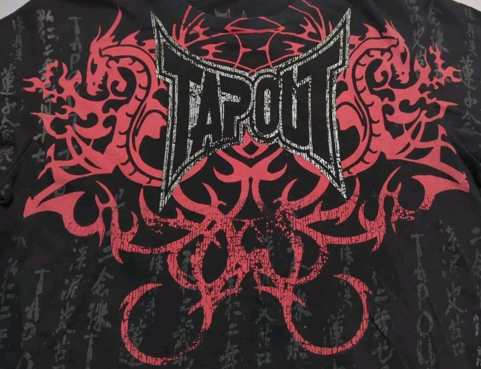 Camiseta gráfica con estampado completo Tapout AOP para mujer grande tribal Kanji Dragons Foto 3 de 4