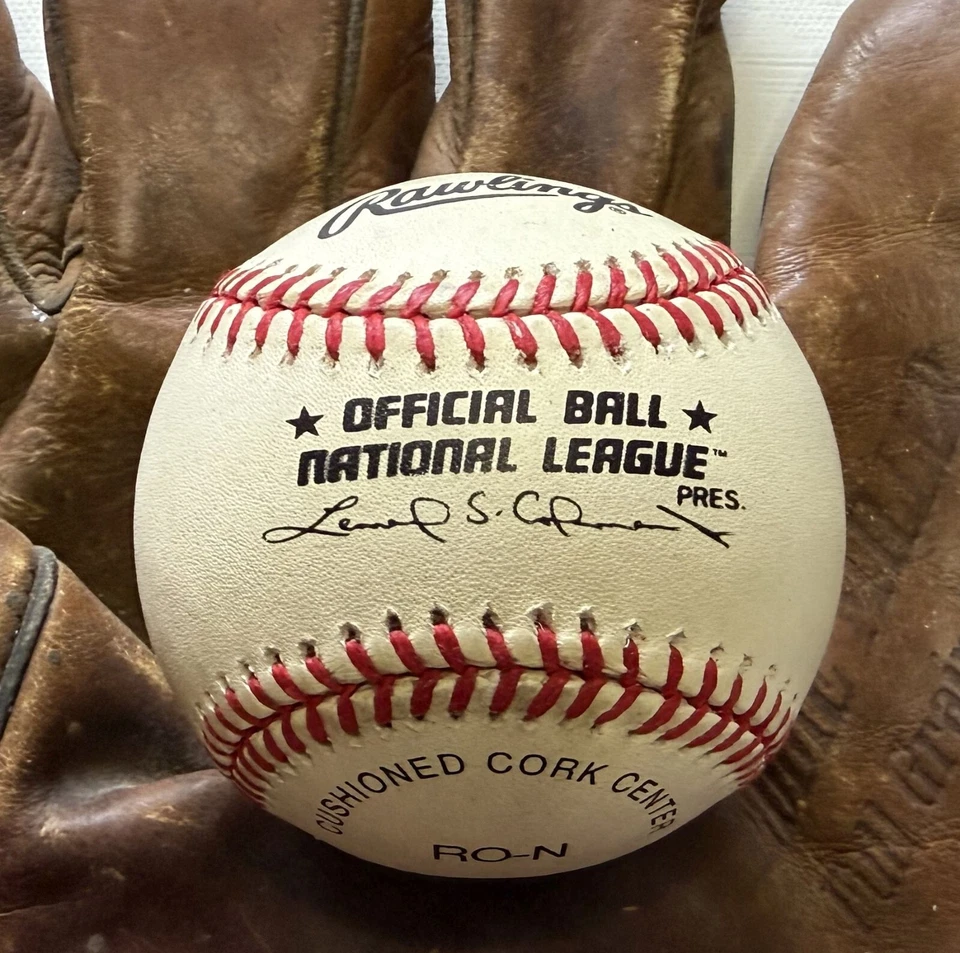 Steve Yeager Firmado Autografiado Oficial Liga Nacional (ONL) Béisbol Foto 2 de 3