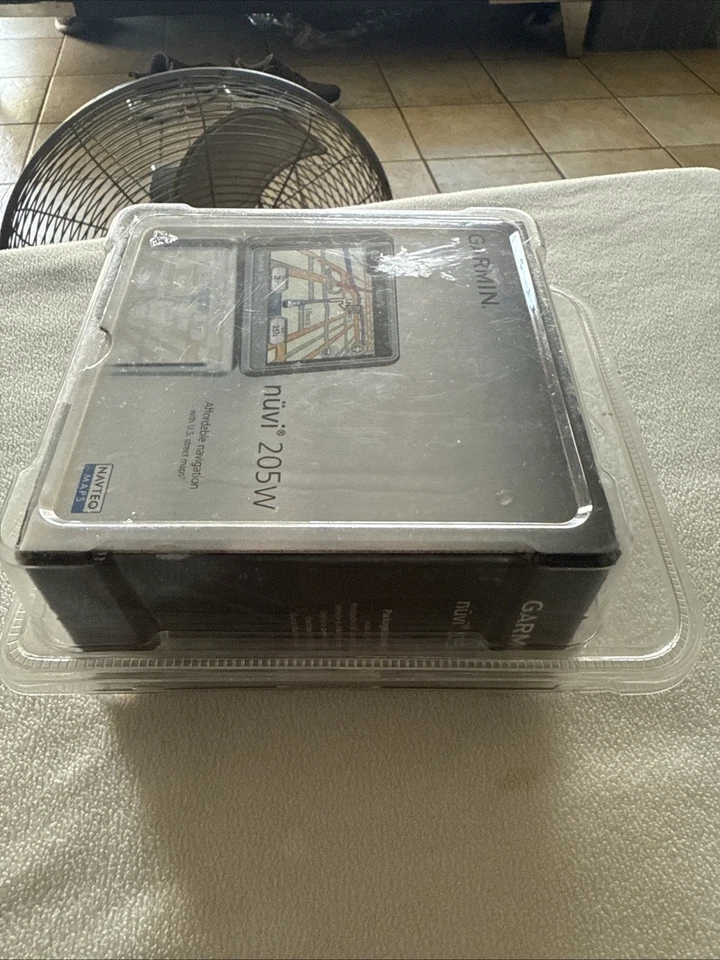 Garmin Nuvi 205W Car Auto GPS Navigation w/ Accessories Factory Sealed BRAND NEW - Image 3 of 3