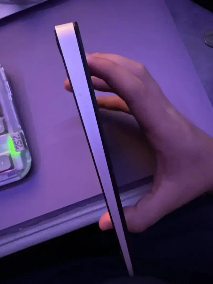 Apple MXK93AM/A Magic Trackpad - Multi-Touch Surface (USB-C) - Wireless - White - Image 4 of 4