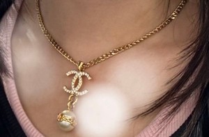 Authentic CHANEL Coco Mark Crystal Logo Gold-Plated Necklace Pearl Charm Ladies Pendant