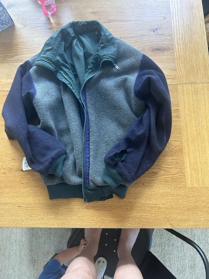 Jaqueta Bomber Patagonia Vintage Anos 90 Masculina M Verde Azul Cinza Lã Forrada Bolsos com Zíper - Imagem 4 de 4