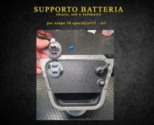 SUPPORTO BATTERIA 12V VESPA 50 SPECIAL/R/N/L - ET3 con chiave, usb e voltmetro