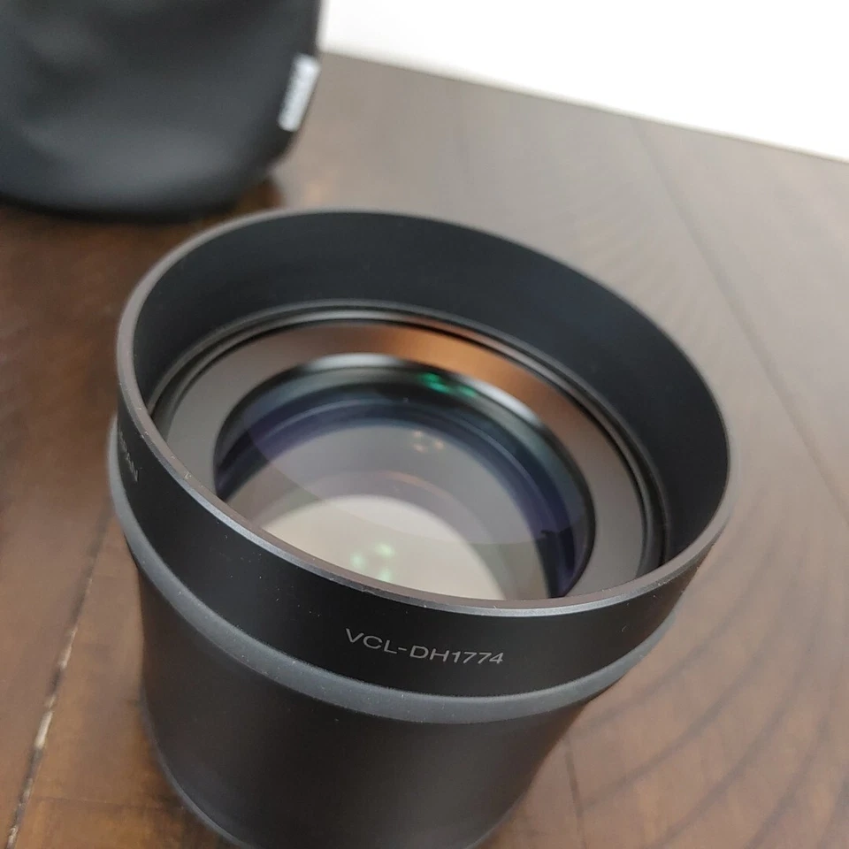 Lente de conversión tele Sony Cyber-shot VCL-DH1774 1,7x para DSC-H7/H9 Foto 2 de 4