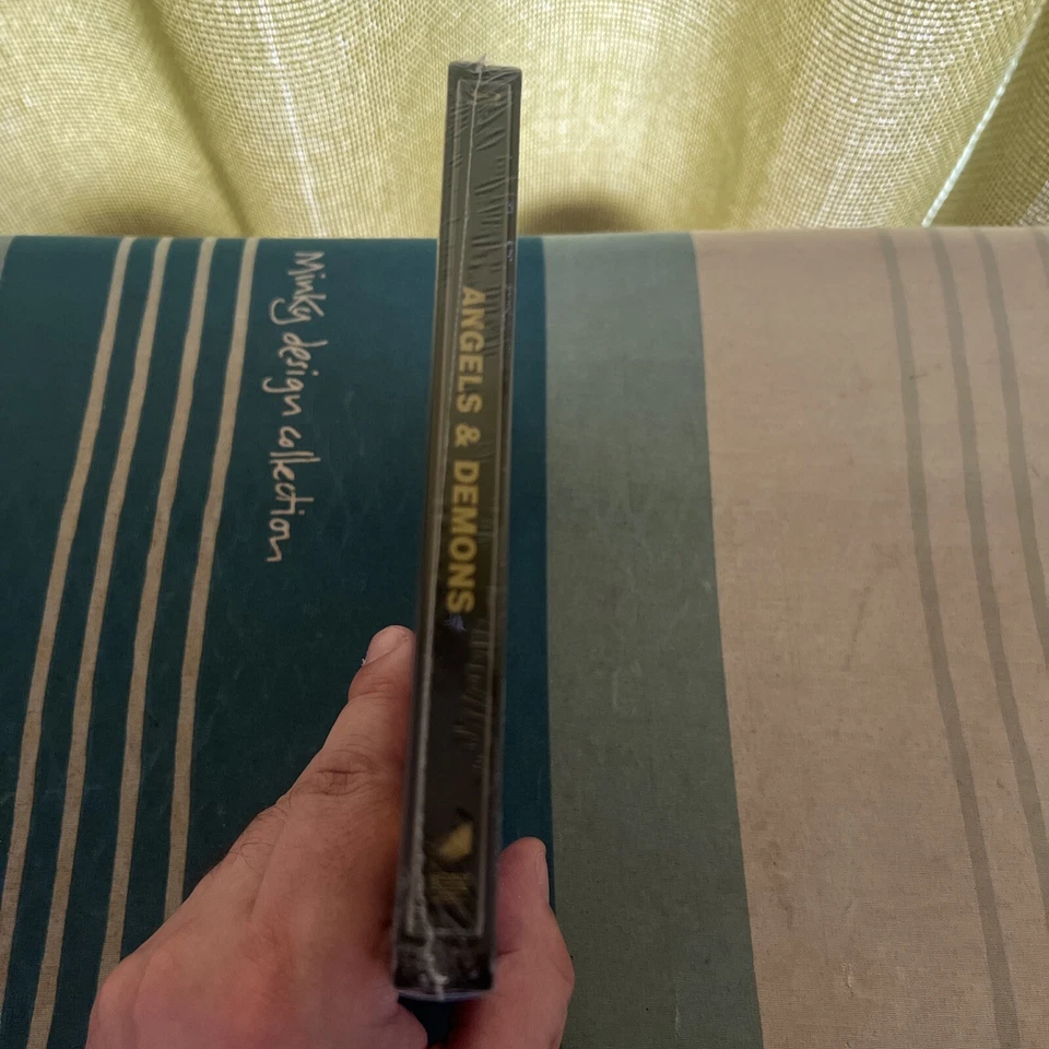 ANGELS & DEMONS- LTD BLU-RAY STEELBOOK- REGION B- NEW/SEALED- PROJECT POPART - Image 3 of 4