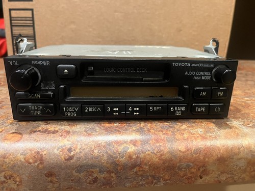 Toyota A56409 AM/FM Radio Receiver 86120-04090 Cassette Player OEM - 第 1/4 張圖片