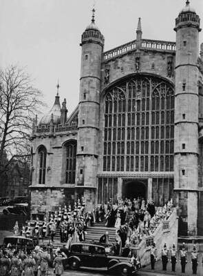 King George VI and his wife Queen Elizabeth leaving St Georg - 1951 Old Photo 1
