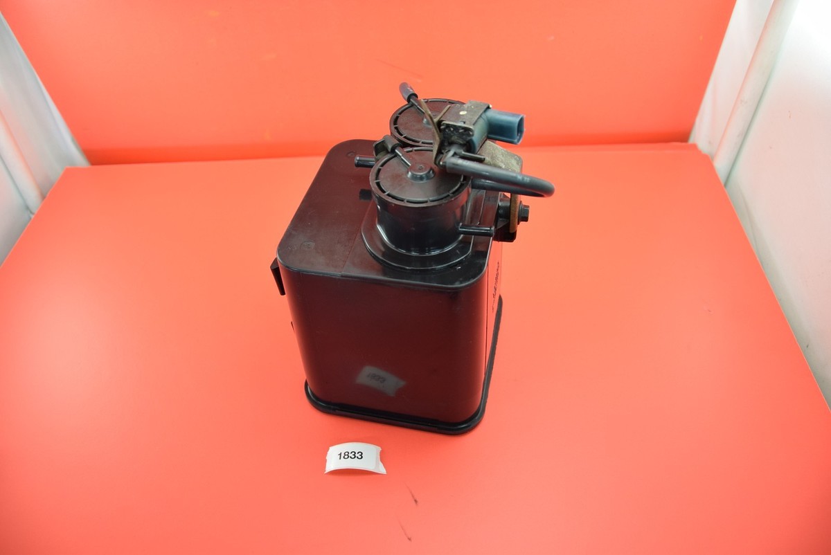 E#3 96-98 TOYOTA CAMRY CHARCOAL CANISTER ASSEMBLY WITH VSV OEM 2.2