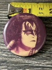 KISS BUTTON Pin Badge Elder Gene Simmons Friday's Live Vintage Kiss Aucoin Era
