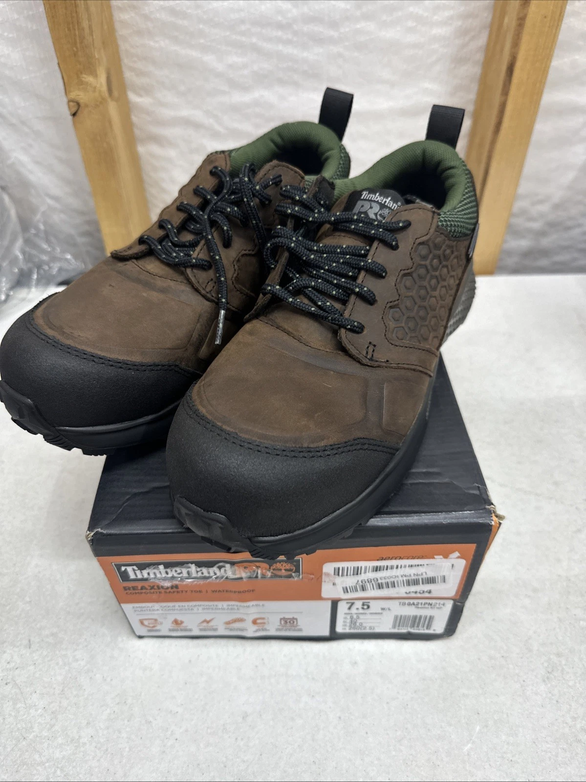 Men's Reaxion Composite Toe Waterproof Work Sneaker - 7.5 W/L