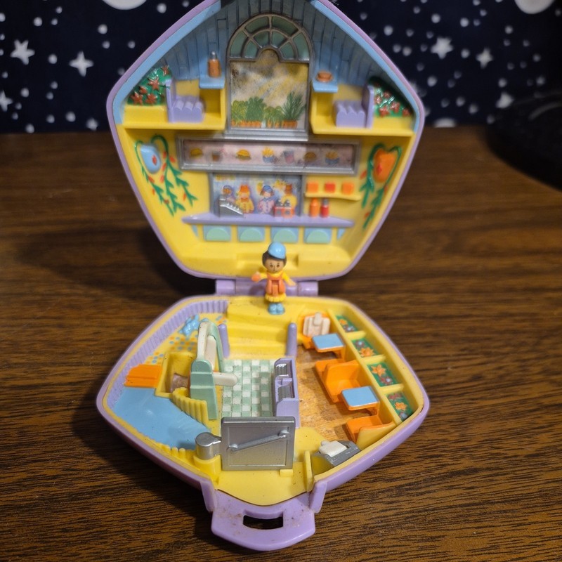 Vintage 1992 Polly Pocket Fast Food Burger Bar W./ Doll - Purple Shell Case